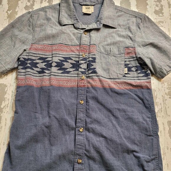 2438 Van's Off the Wall Aztec‎ Print SS Button Down Men's Size Small - Picture 1 of 6